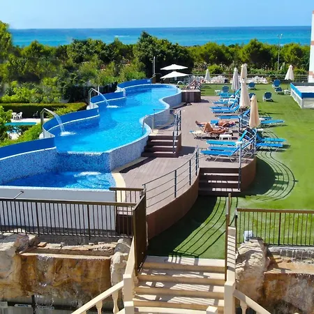 Avlida Hotel 4*