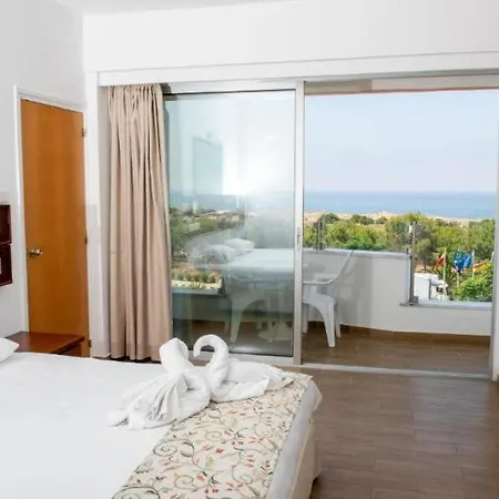 Avlida Hotel 4*