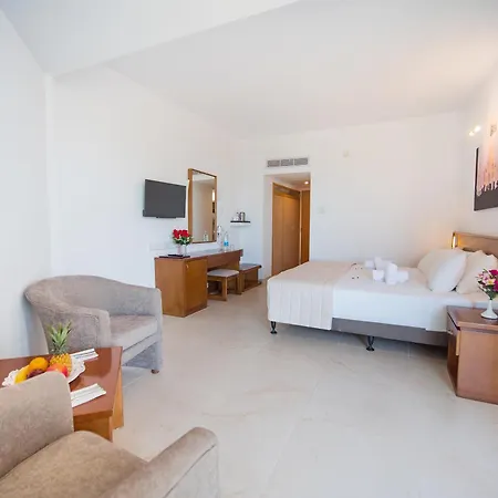 Avlida Hotel 4*