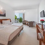 Avlida 4*