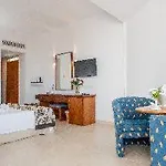 Hotel Avlida Paphos